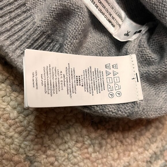 Michael by Michael Kors 100% Cashmere Cutout V-Neck Sweater - Picture 12 of 14